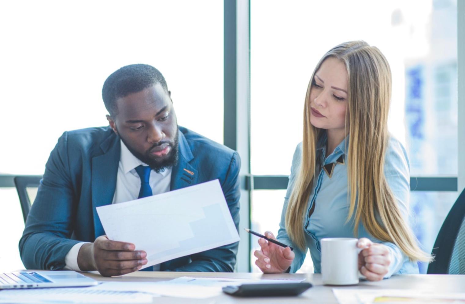 Tableau de bord d'analyse de performance avec métriques avancées